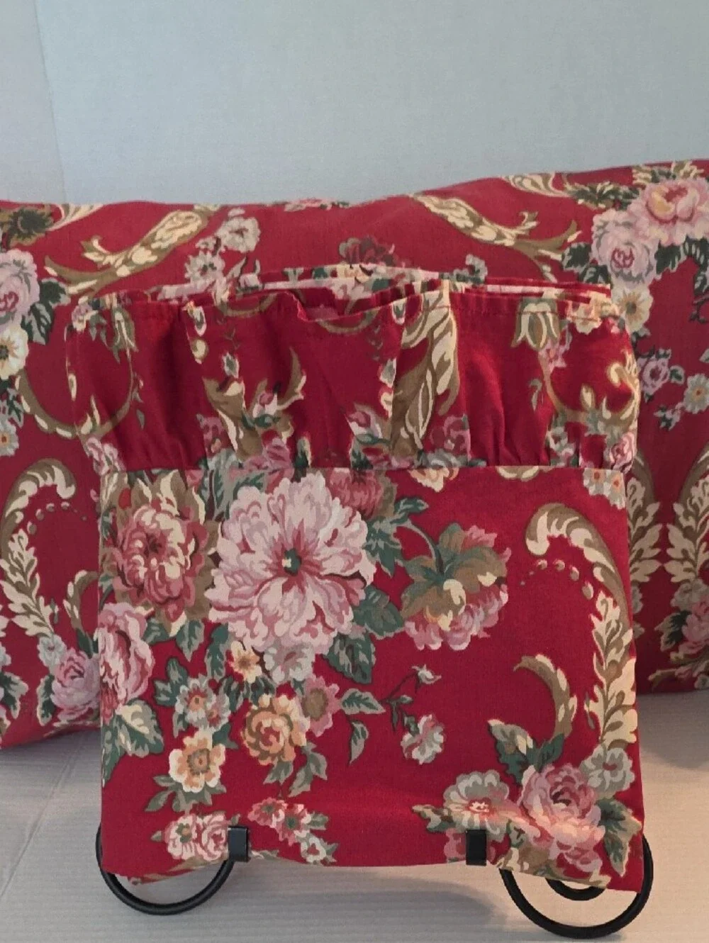 Lauren Ralph Lauren Vintage Red Floral Ruffled Twin Flat Fitted 2 Pillowcases